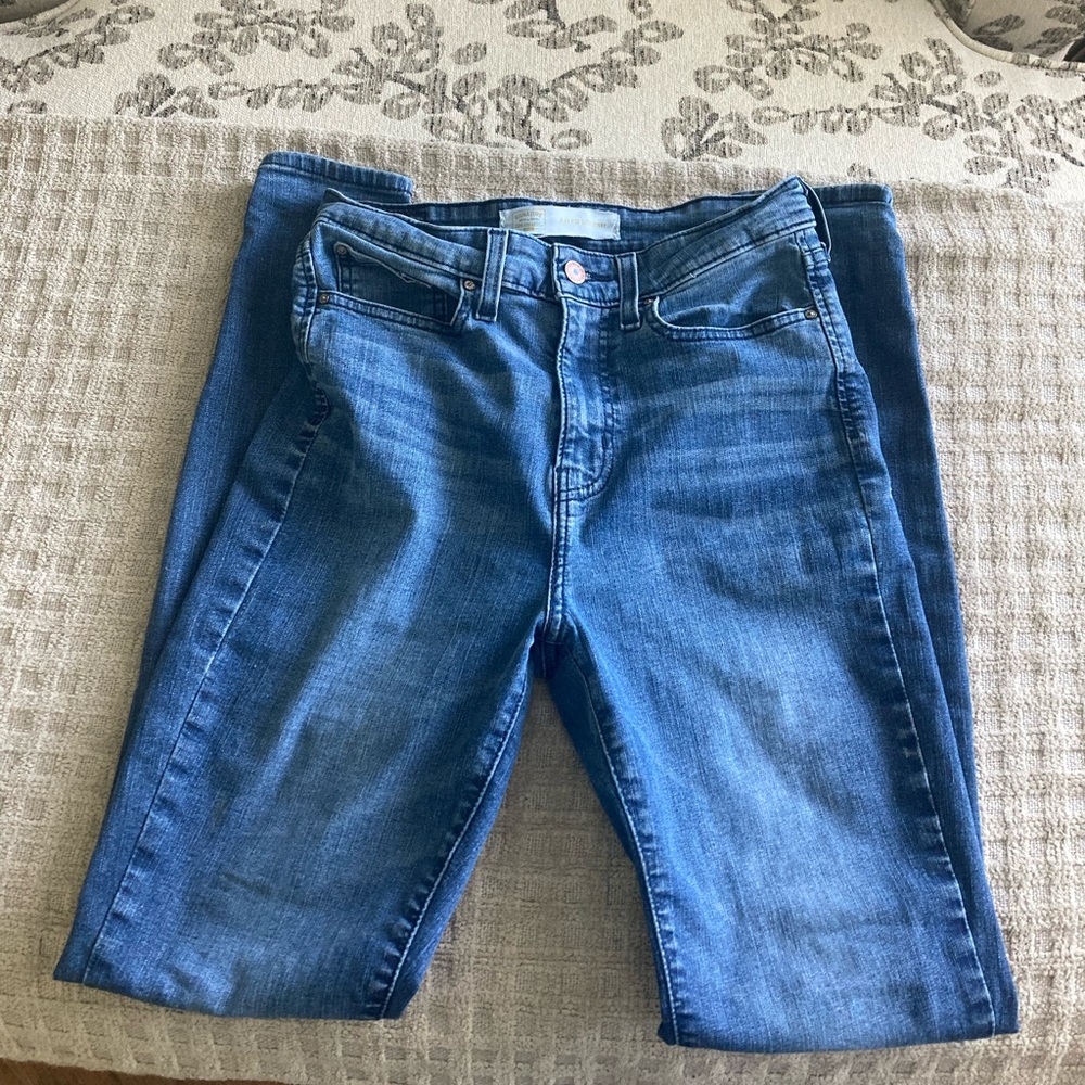 Women’s Levi’s High Rise Super Skinny W29 L32 GUC